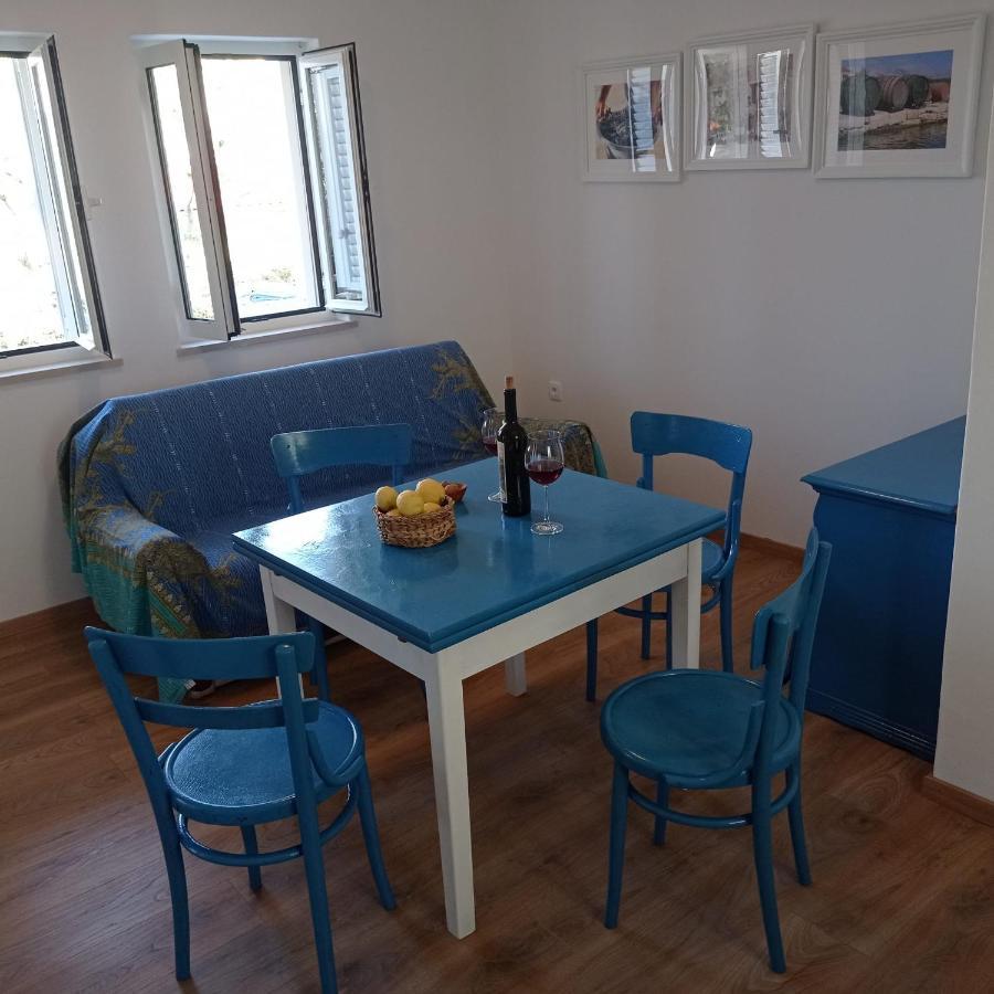 My Mediterranean Villa With Huge Garden And Own Parking Lumbarda Exteriér fotografie