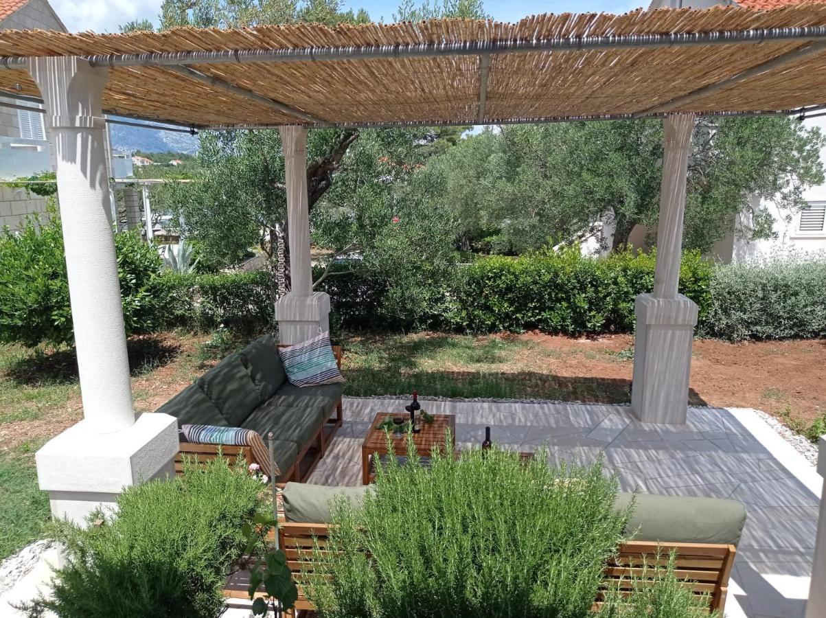 My Mediterranean Villa With Huge Garden And Own Parking Lumbarda Exteriér fotografie